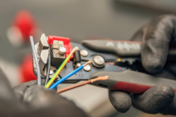 Best Ceiling Fan Installation Electrician  in Mounds, OK